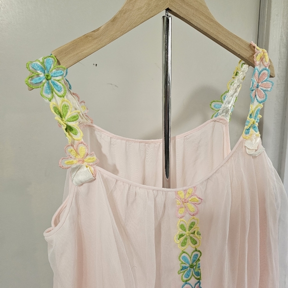 1960s vintage nightgown - Picture 3 of 8